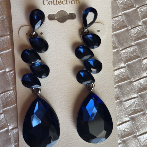 Beau Douglas Formal Dangle Earrings - Picture 2 of 3